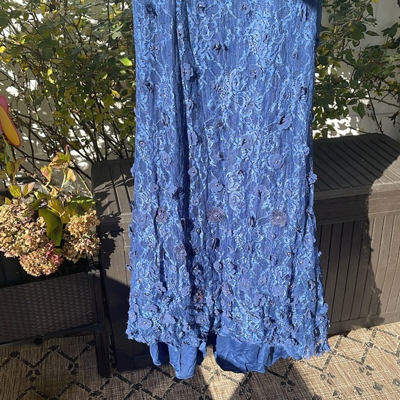 Mac Duggal - Floral Appliqué Boat Neck Short Sleeve Gown - Midnight Size 16 - Picture 5 of 17